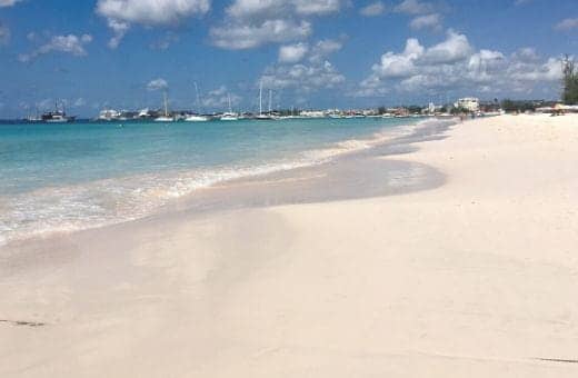 partir en voyage enceinte ile Barbade plage sable blanc