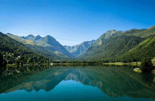 lac dans les Pyrénées voyage nature en france
