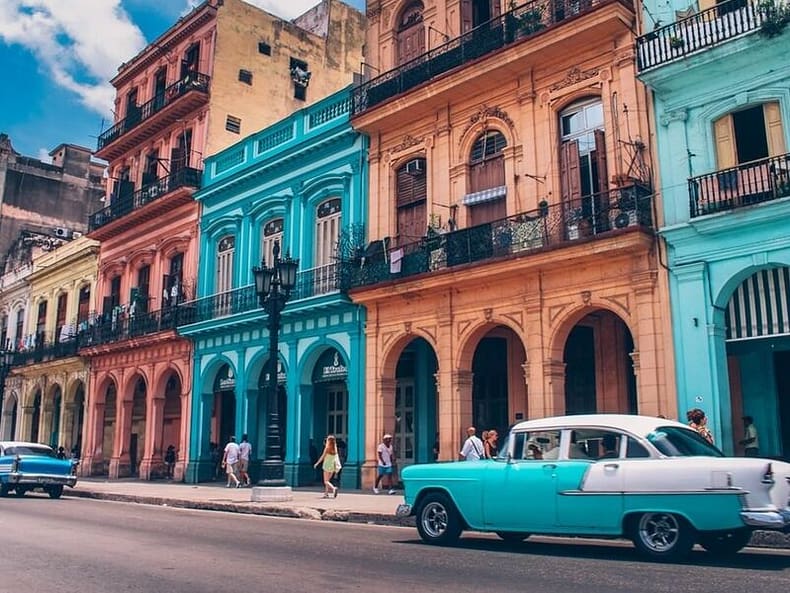 voyage à Cuba sur-mesure La Havane voitures anciennes